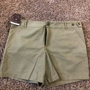 Ava & Vic Green Shorts